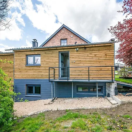 Holiday home Blissful Holiday In Libramont-chevigny With Garden *
