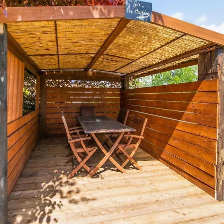 Σπίτι διακοπών Blissful Holiday In Libramont-chevigny With Garden Sberchamps